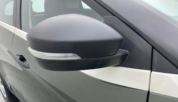 2022 Tata NEXON XM PETROL, Petrol, Manual, 3,903 km, Right rear-view mirror - Mirror motor not working
