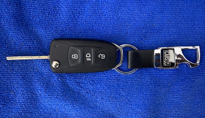 2022 Tata NEXON XM PETROL, Petrol, Manual, 3,903 km, Key Close Up