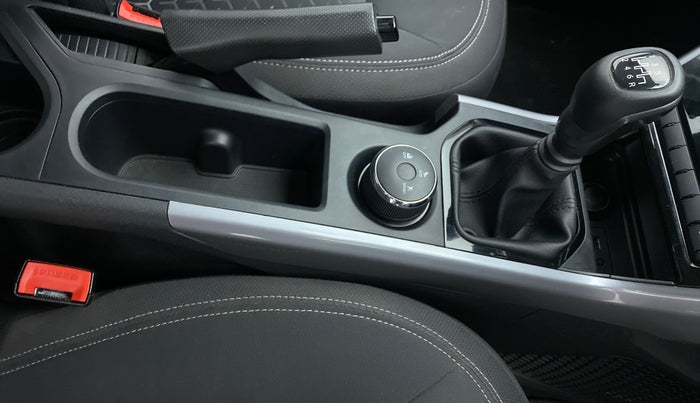 2022 Tata NEXON XM PETROL, Petrol, Manual, 3,903 km, Gear Lever