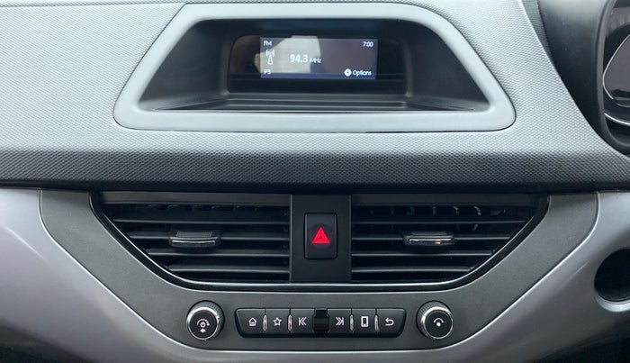2022 Tata NEXON XM PETROL, Petrol, Manual, 3,903 km, Infotainment System