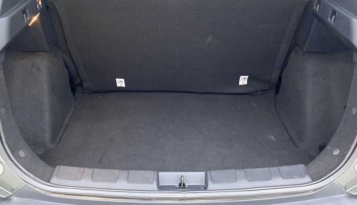 2022 Tata NEXON XM PETROL, Petrol, Manual, 3,903 km, Boot Inside
