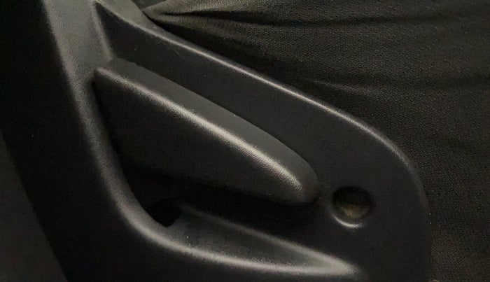 2019 Datsun Go T(O), Petrol, Manual, 81,181 km, Driver Side Adjustment Panel