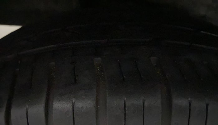 2019 Datsun Go T(O), Petrol, Manual, 81,181 km, Right Front Tyre Tread