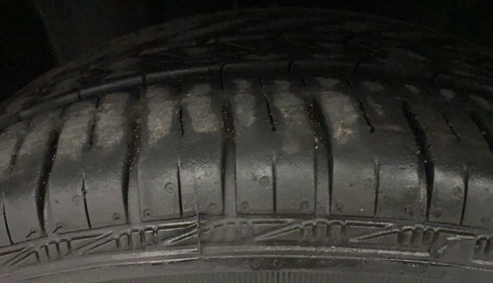 2019 Datsun Go T(O), Petrol, Manual, 81,181 km, Left Front Tyre Tread