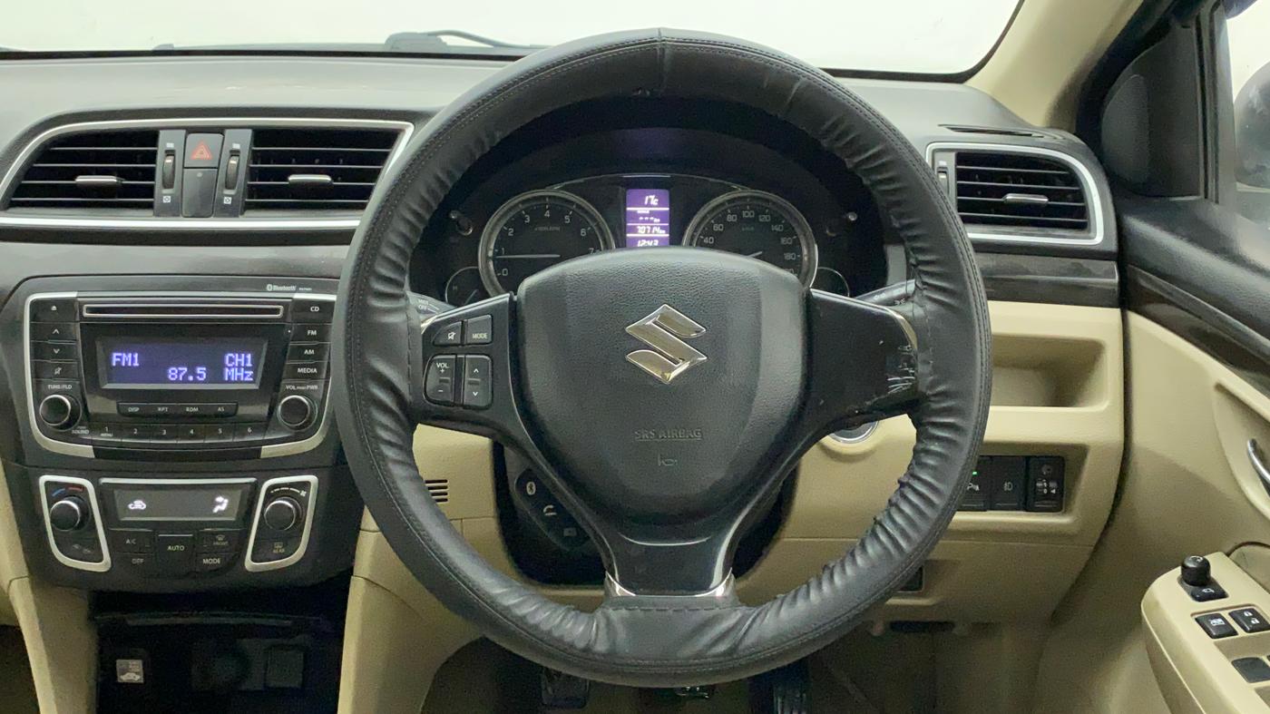 2014 Maruti Ciaz ZXI, Petrol, Manual, 70,714 km, Steering Wheel Close Up