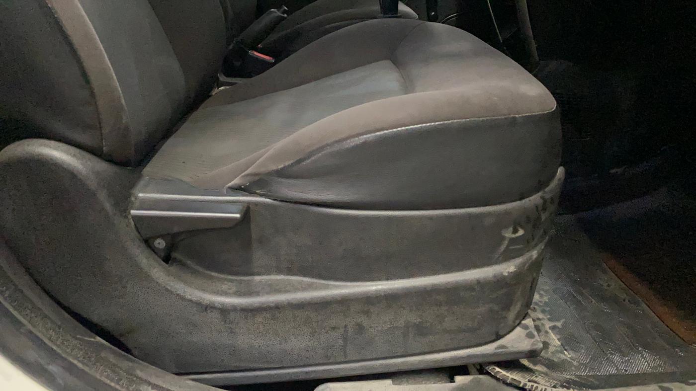 2017 Tata Bolt XE QUADRAJET, Diesel, Manual, 56,974 km, Driver Side Adjustment Panel