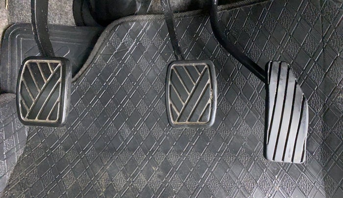 2010 Maruti Wagon R 1.0 VXI, Petrol, Manual, 15,588 km, Pedals