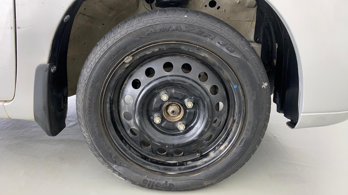 2010 Maruti Wagon R 1.0 VXI, Petrol, Manual, 15,588 km, Right Front Wheel