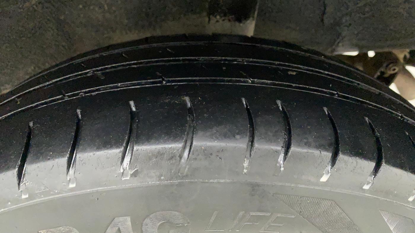 2018 Renault Kwid RXL, Petrol, Manual, 51,470 km, Left Rear Tyre Tread