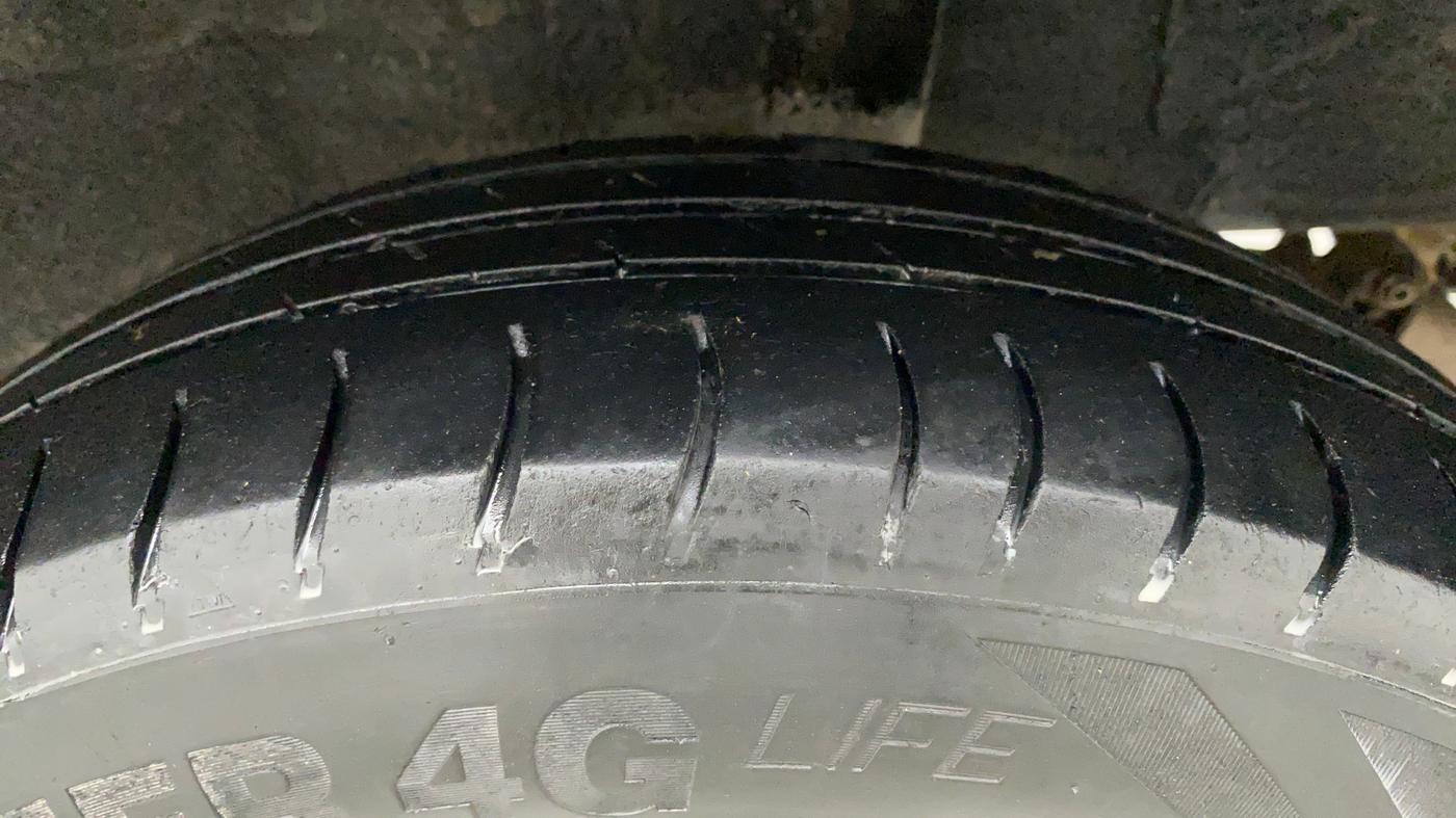 2018 Renault Kwid RXL, Petrol, Manual, 51,470 km, Right Rear Tyre Tread
