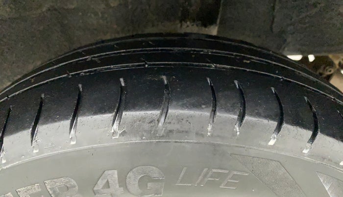 2018 Renault Kwid RXL, Petrol, Manual, 51,470 km, Right Rear Tyre Tread