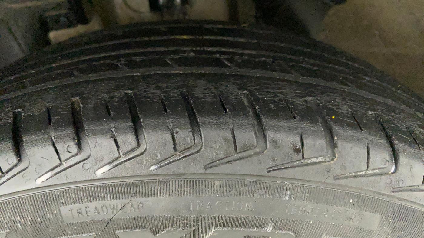 2018 Renault Kwid RXL, Petrol, Manual, 51,470 km, Left Front Tyre Tread