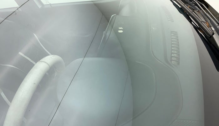 2018 Renault Kwid RXL, Petrol, Manual, 51,470 km, Front windshield - Minor spot on windshield