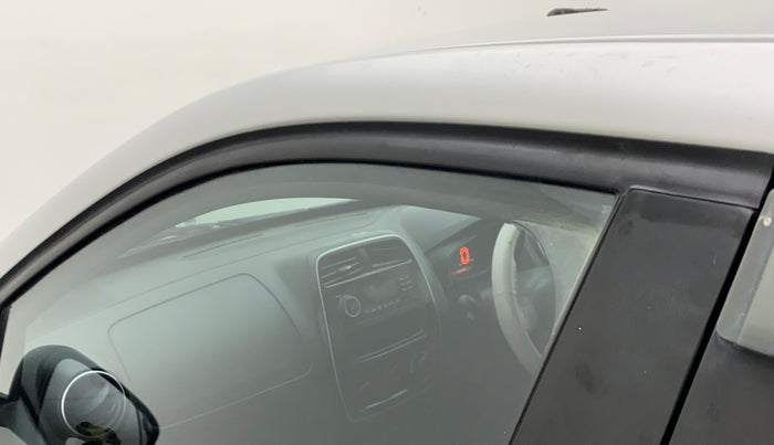 2018 Renault Kwid RXL, Petrol, Manual, 51,470 km, Front passenger door - Door visor damaged