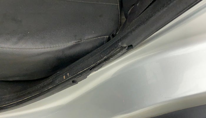 2018 Renault Kwid RXL, Petrol, Manual, 51,470 km, Rear left door - Beading has minor damage