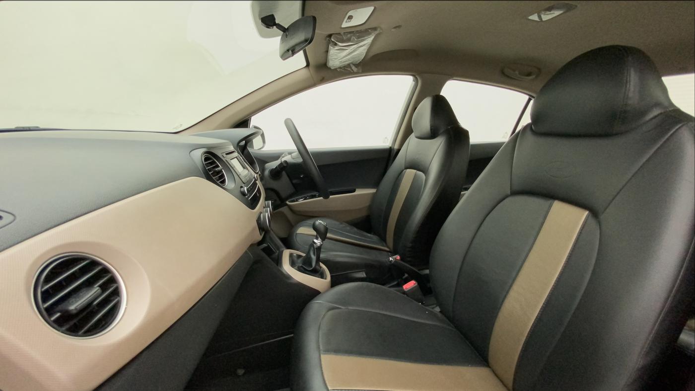 2015 Hyundai Xcent S 1.2, Petrol, Manual, 28,024 km, Right Side Front Door Cabin