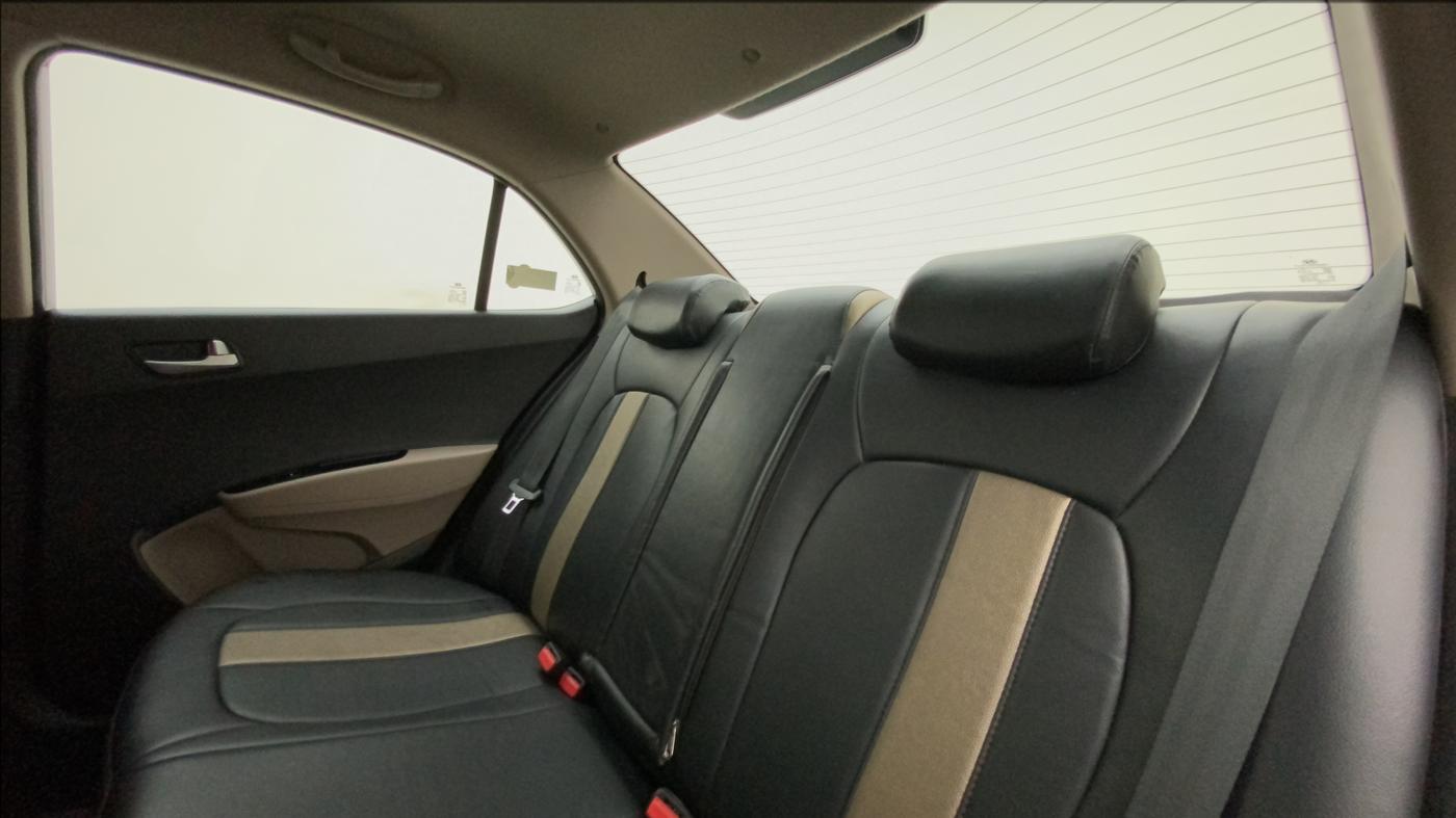 2015 Hyundai Xcent S 1.2, Petrol, Manual, 28,024 km, Right Side Rear Door Cabin
