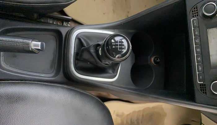 2013 Volkswagen Polo HIGHLINE1.2L, Petrol, Manual, 56,011 km, Gear Lever