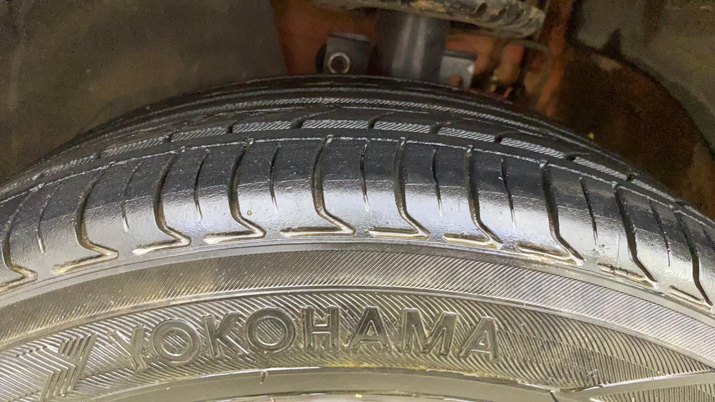 2013 Volkswagen Polo HIGHLINE1.2L, Petrol, Manual, 56,011 km, Left Front Tyre Tread