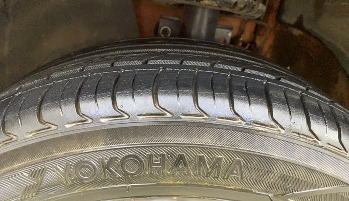 2013 Volkswagen Polo HIGHLINE1.2L, Petrol, Manual, 56,011 km, Left Front Tyre Tread