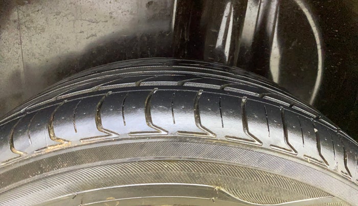 2013 Volkswagen Polo HIGHLINE1.2L, Petrol, Manual, 56,011 km, Left Rear Tyre Tread