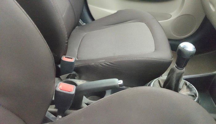 2013 Hyundai i20 ASTA 1.2, Petrol, Manual, 94,297 km, Gear Lever