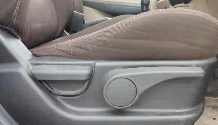 2013 Hyundai i20 ASTA 1.2, Petrol, Manual, 94,297 km, Driver Side Adjustment Panel