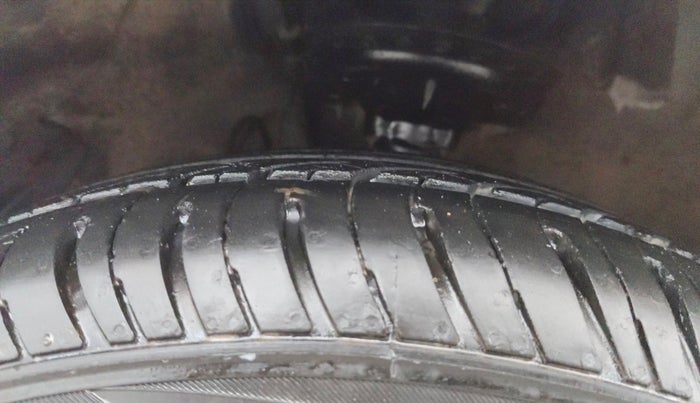 2013 Hyundai i20 ASTA 1.2, Petrol, Manual, 94,297 km, Left Front Tyre Tread