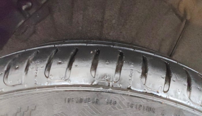 2013 Hyundai i20 ASTA 1.2, Petrol, Manual, 94,297 km, Right Rear Tyre Tread