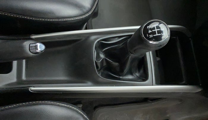 2017 Maruti Baleno DELTA PETROL 1.2, Petrol, Manual, 41,080 km, Gear Lever