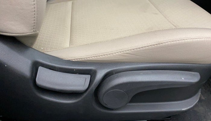 2022 Hyundai Verna SX 1.5 CRDI, Diesel, Manual, 15,764 km, Driver Side Adjustment Panel