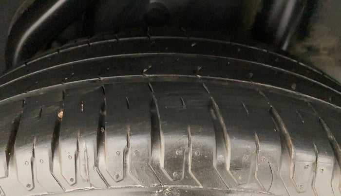 2022 Hyundai Verna SX 1.5 CRDI, Diesel, Manual, 15,764 km, Left Rear Tyre Tread