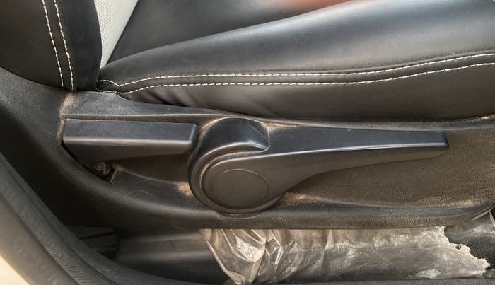 2017 Tata TIGOR XZ PETROL, Petrol, Manual, 65,195 km, Driver Side Adjustment Panel