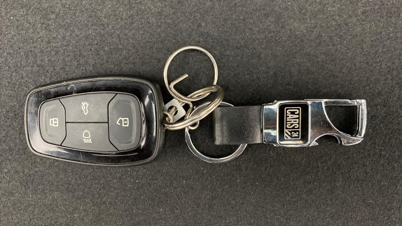 2019 Tata NEXON XZA + 1.2 PETROL A/T, Petrol, Automatic, 28,195 km, Key Close Up
