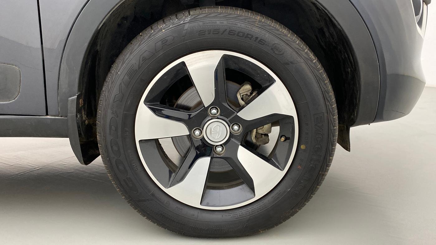 2019 Tata NEXON XZA + 1.2 PETROL A/T, Petrol, Automatic, 28,195 km, Right Front Wheel