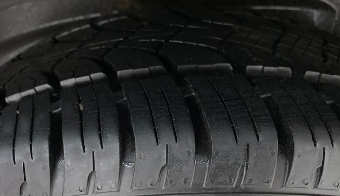 2018 Tata Hexa Varicor 400 XTA, Diesel, Automatic, 37,579 km, Left Rear Tyre Tread