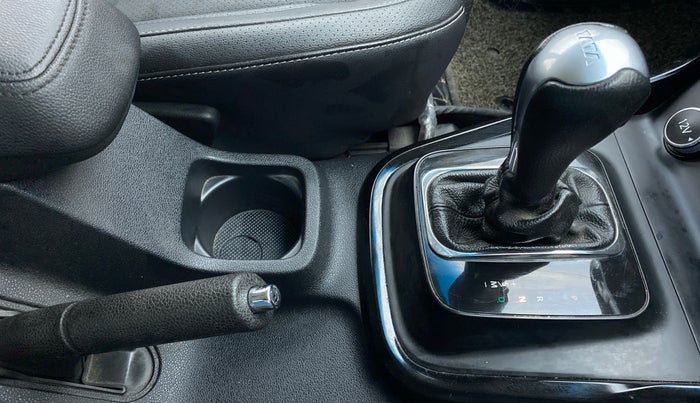 2018 Tata Hexa Varicor 400 XTA, Diesel, Automatic, 37,579 km, Gear Lever