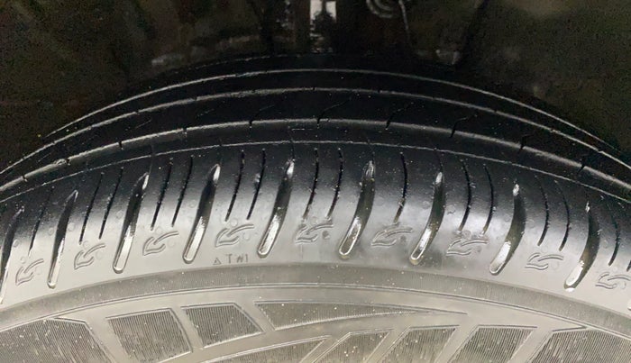 2020 Hyundai VENUE SX PLUS 1.0 TURBO DCT, Petrol, Automatic, 17,031 km, Right Front Tyre Tread