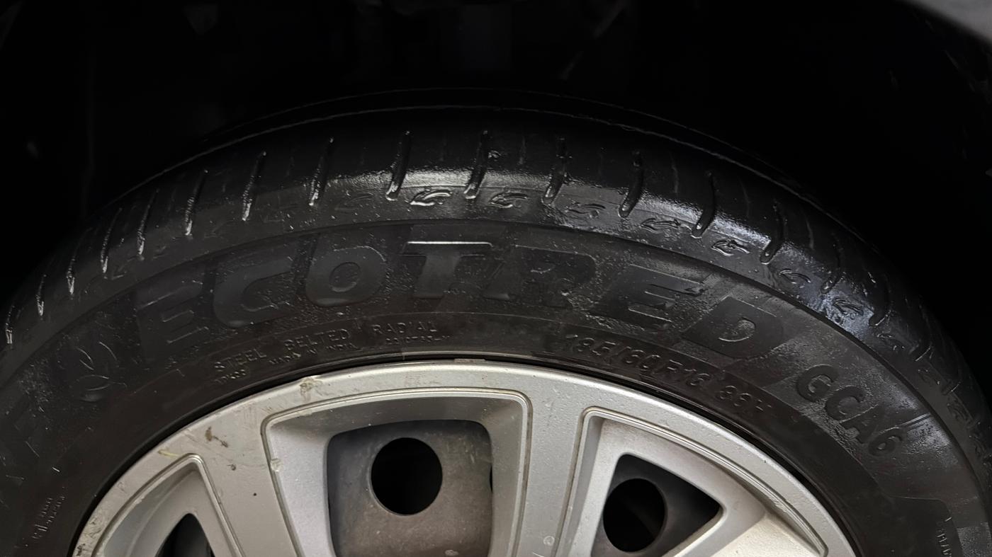 2023 Tata ALTROZ XTA, Petrol, Automatic, 28,205 km, Left Front Tyre Tread