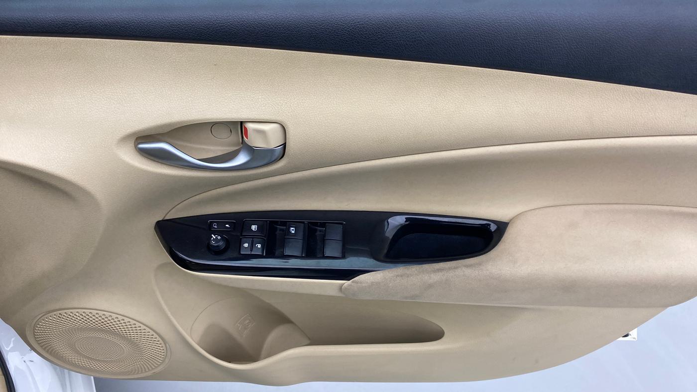 2018 Toyota YARIS G CVT, Petrol, Automatic, 33,686 km, Driver Side Door Panels Control