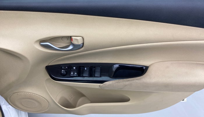 2018 Toyota YARIS G CVT, Petrol, Automatic, 33,686 km, Driver Side Door Panels Control