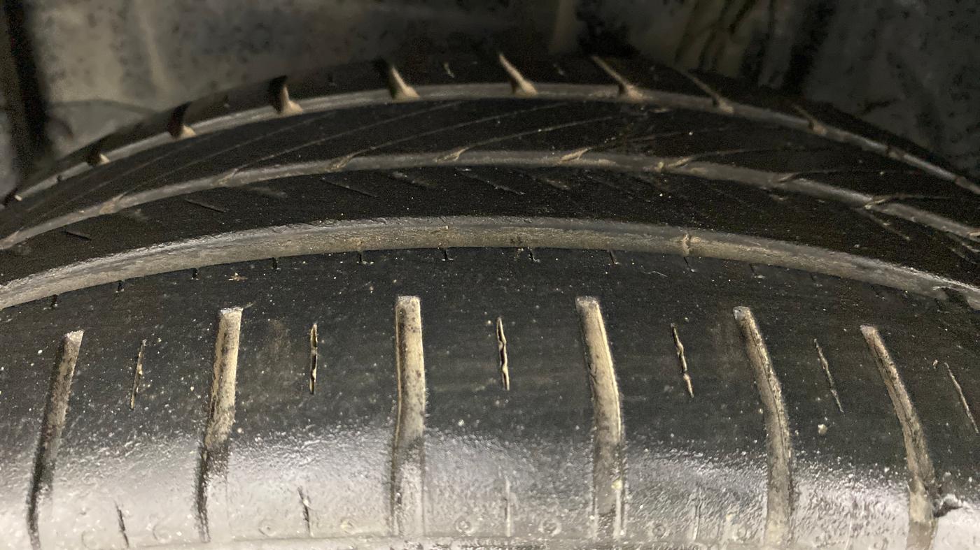 2018 Toyota YARIS G CVT, Petrol, Automatic, 33,686 km, Left Front Tyre Tread