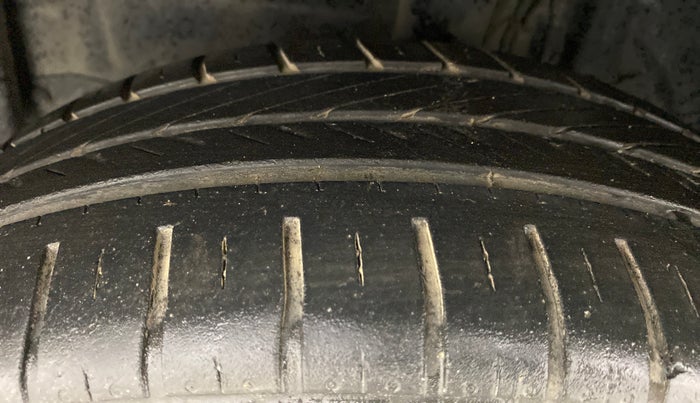 2018 Toyota YARIS G CVT, Petrol, Automatic, 33,686 km, Left Front Tyre Tread