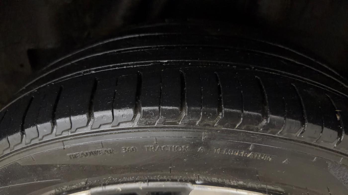 2017 Honda City 1.5L I-VTEC VX, Petrol, Manual, 1,10,963 km, Left Rear Tyre Tread
