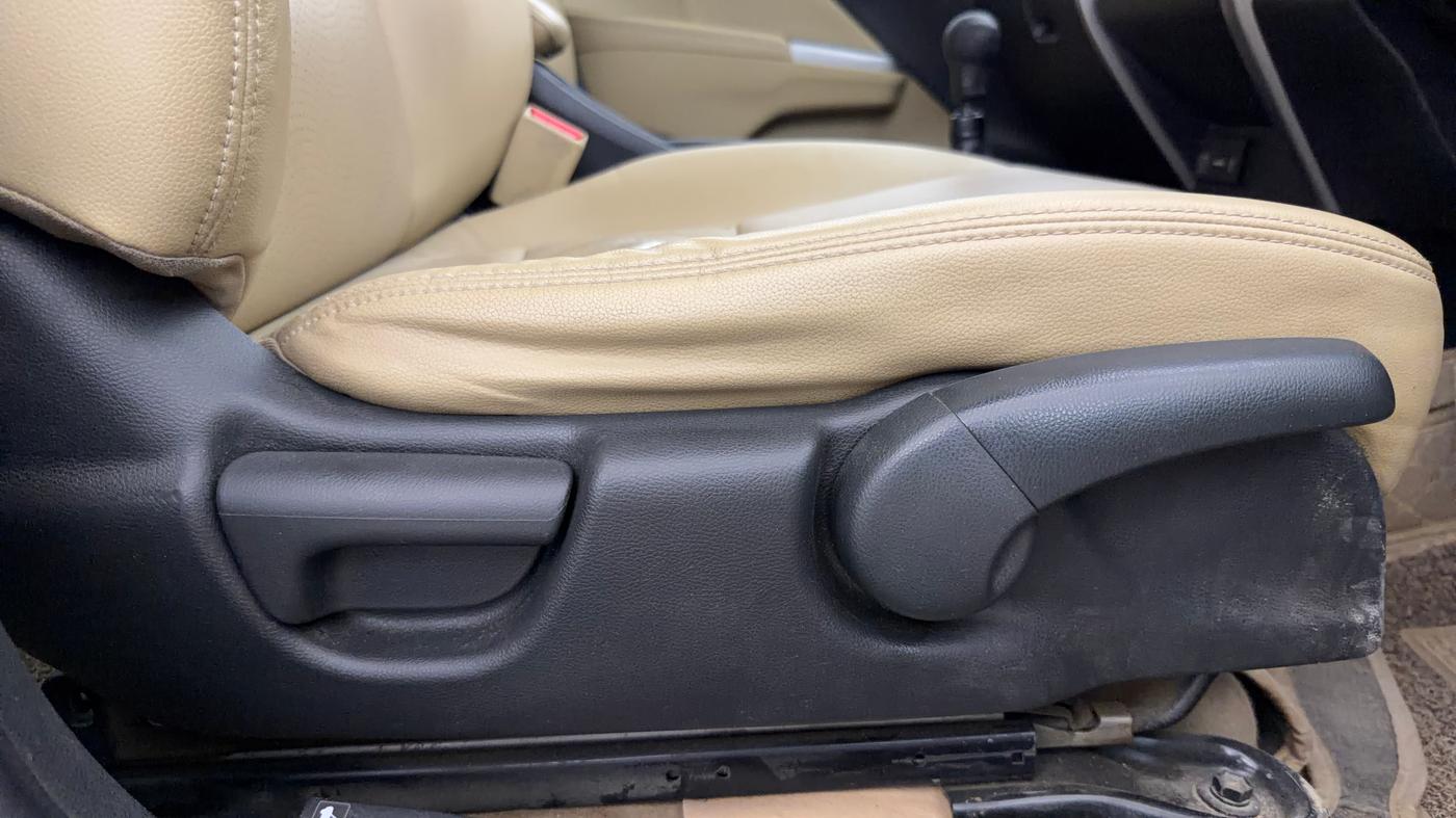 2017 Honda City 1.5L I-VTEC VX, Petrol, Manual, 1,10,963 km, Driver Side Adjustment Panel