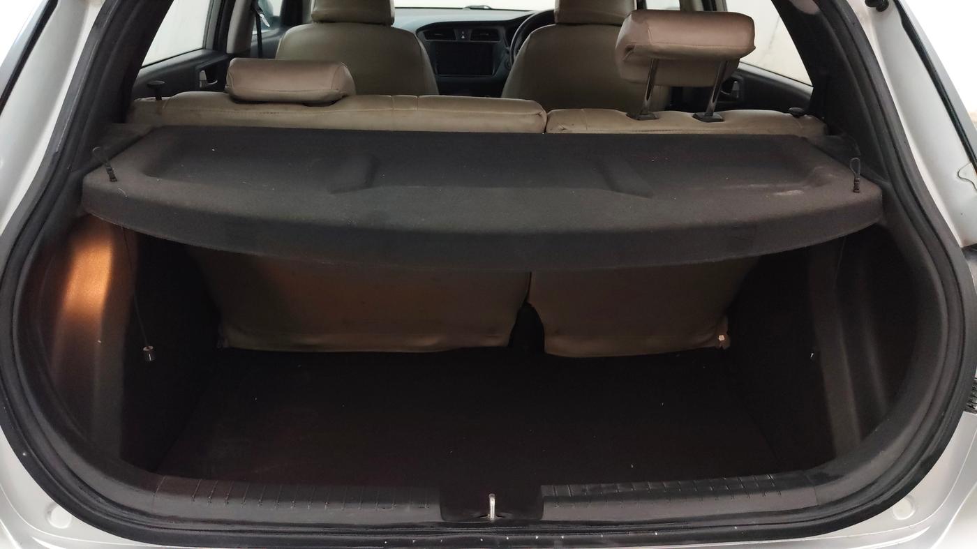 2016 Hyundai i20 Active 1.2 SX, Petrol, Manual, 46,519 km, Boot Inside