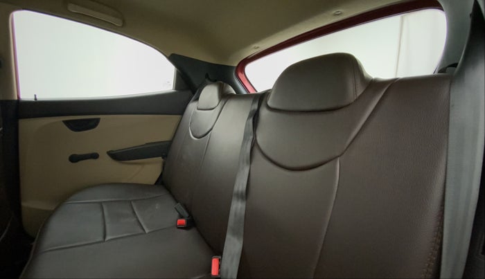 2017 Hyundai Eon MAGNA +, Petrol, Manual, 20,369 km, Right Side Rear Door Cabin