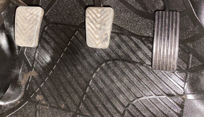 2017 Hyundai Eon MAGNA +, Petrol, Manual, 20,369 km, Pedals