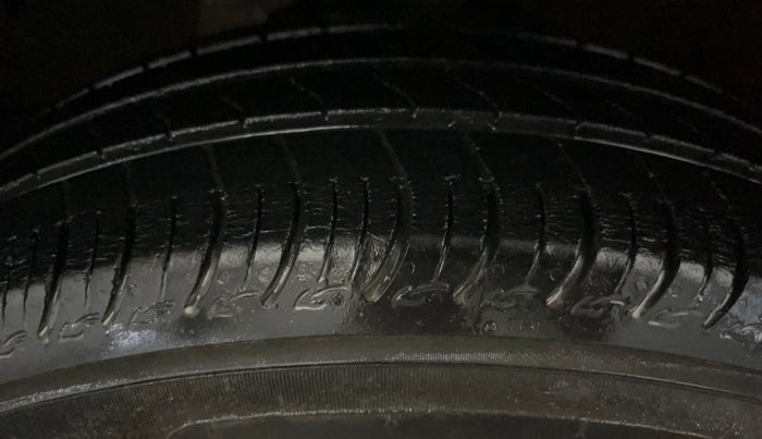 2020 Maruti S PRESSO VXI, Petrol, Manual, 31,905 km, Left Front Tyre Tread