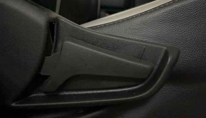 2020 Maruti S PRESSO VXI, Petrol, Manual, 31,905 km, Driver Side Adjustment Panel